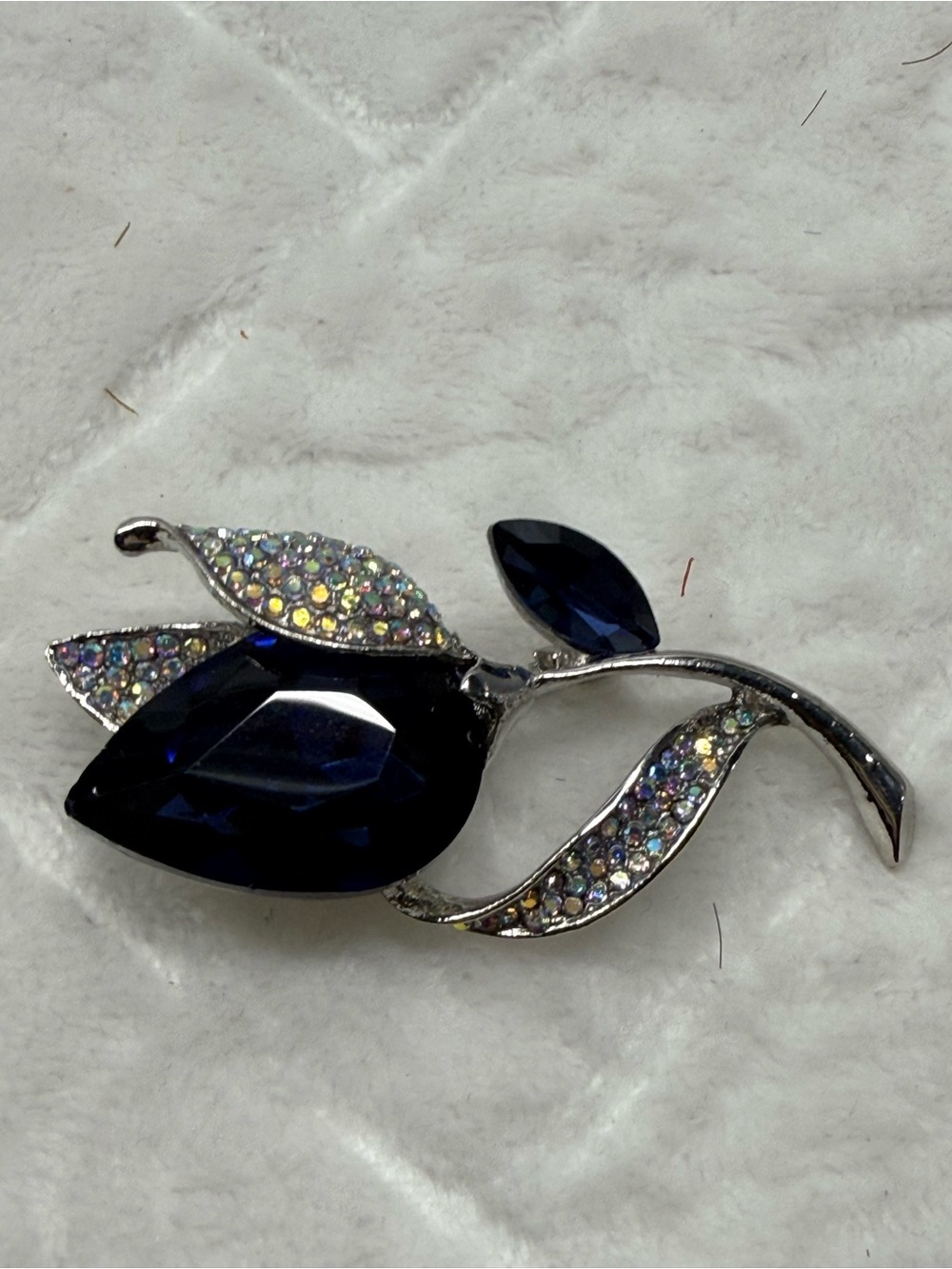 Sparkling Navy Crystal Leaf Brooch - Silver Tone